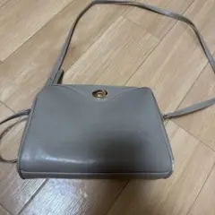グレー合成皮革ショルダーバッグ