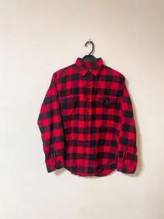 OSHKOSH 赤と黒のチェック柄ネルシャツ 綿100％
