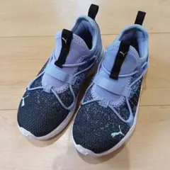 美品プーマPUMA軽量スニーカー17cm