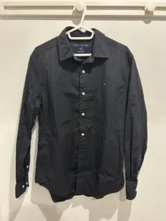 TOMMY HILFIGER ブラックシャツ Mサイズ