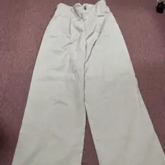 ライトベージュ ワイドパンツ ハイウエスト