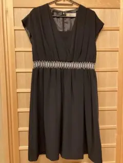 ナノユニバース　ブラック 半袖 ひざ丈ワンピース　ウエストゴムフリーサイズ 中古