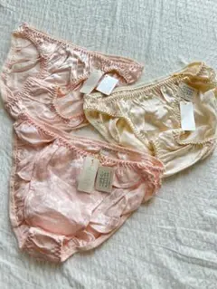 【新品・未使用】レトロ　パンティ　ショーツ　スキャンティ　3枚