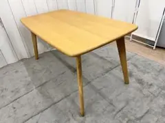 ダイニングテーブル