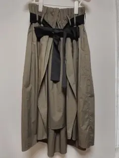 soeur7 オリーブ色 フレアスカート 黒リボン付き