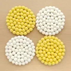 フェルト コースター 白と黄色 4個
