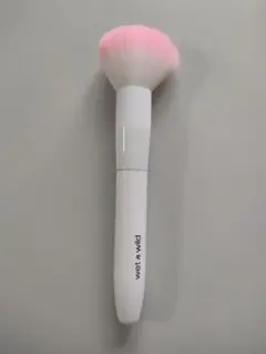 チークブラシ WET N WILD Blush Brush 化粧品