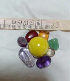 ブレスレット。小石いろいろ。予備玉いろいろ。
