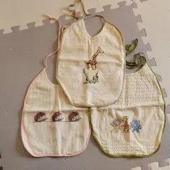 スタイ　手刺繍　3枚　未使用