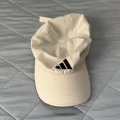 adidas テニスキャップ　Mサイズ
