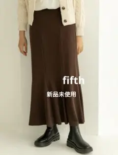 新品未使用fifth ポンチマーメイドフレアスカートMサイズ