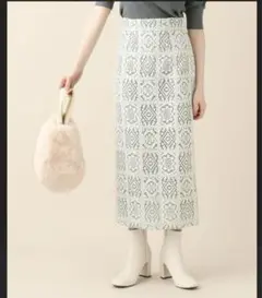 新品未使用　デイシー　Deicy スクエアフラワータイトスカート