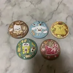 サンリオ　刺繍缶バッジ　5個セット