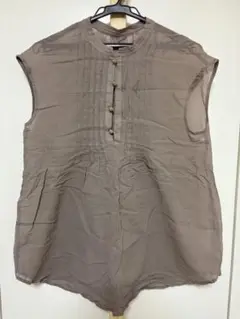 フレディエミュ　ベージュノースリーブシャツ　38