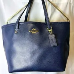 【美品】COACH ネイビー トートバッグ　チャーム付き