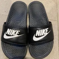 NIKE べナッシ　黒