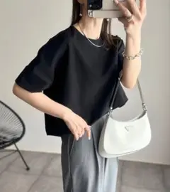 Emma Taylor ダブルスリーブプルオーバー 黒　ブラック♡