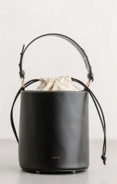 ブラックレザー バケツ型ハンドバッグ
