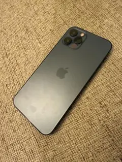 Apple iPhone 12 Pro グラファイト　画面割れあり。