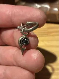 シルバー ピアス　ハート　オニキス