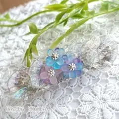 【268】オーロラ花びらブローチ