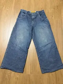 Item thumbnail for item 8c32d707-e4a1-4de7-b213-ea98bd5c6400