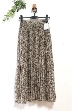 花柄プリーツロングスカート　新品タグ付き