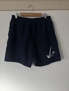 美品　NIKE ハーフパンツ　スポーツ　ネイビー