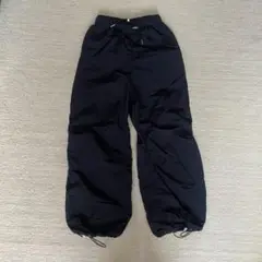 ブラックナイロンストレートレッグパンツ