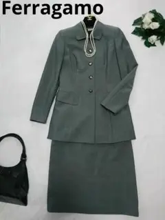 サルヴァトーレフェラガモ 美品 25万 高級スーツ*セリーヌ