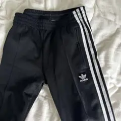 adidas ブラック カジュアルパンツ Sサイズ