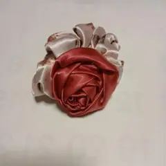薔薇ヘアゴムシュシユ　薔薇模様