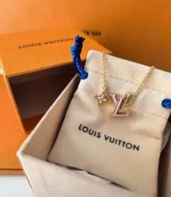 [美品] LOUIS VUITTON ピンクのネックレスです