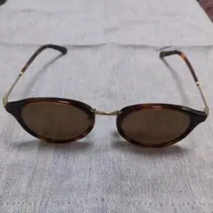 ブラウンオーバル型サングラス