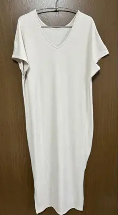 【未使用】半袖膝下丈ワンピース
