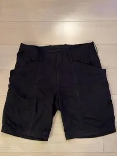 テアトラ ショートパンツ