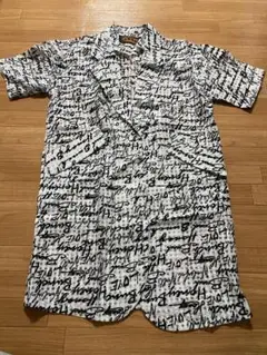 白ロングシャツ