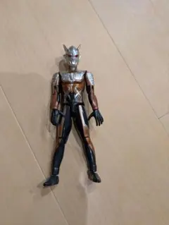 ウルトラマンダークロップスゼロ　 可動式フィギュア