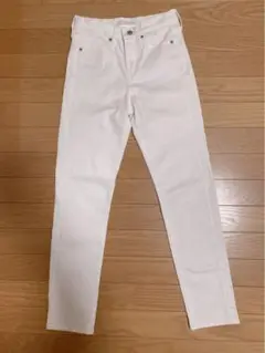 ユニクロ スキニージーンズ 白
