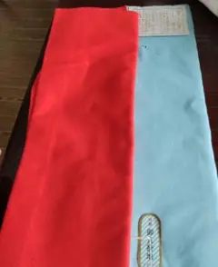 赤い生地と八掛