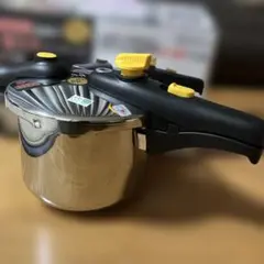 Item thumbnail for item a5bc8f44-d89e-41f0-936e-0f321c88d8d5