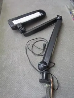 ツインバードTWINBIRD　アーム型タッチインバータ蛍光灯 LK-281B