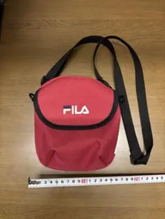 FILA 赤 ナイロン ショルダーバッグ　メンズ　レディース