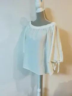 【超美品】ストロベリーフィールズ ブラウス 白 ホワイト