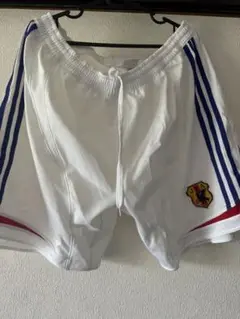 JFAエンブレム付きホワイトサッカーショートパンツ