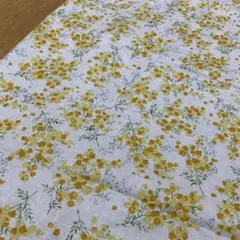 ミモザ柄　プリント イエロー　綿麻シーチング　生地 108cm×65cm