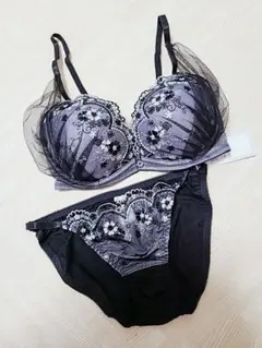 新品✩.*˚ブラ&ショーツセットF65③