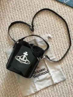 Vivienne Westwood ロゴプレート バケットバッグ