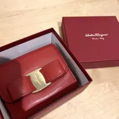 フェラガモ 二つ折り財布