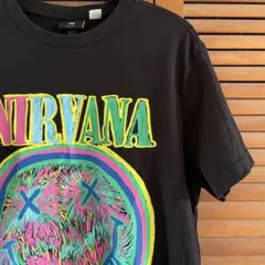 H&M バンドＴシャツ半袖ニルヴァーナ　ニルバーナNIRVANA 黒ネオンカラー